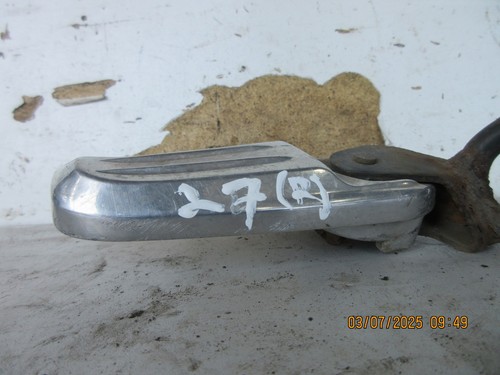 HONDA WW PCX 125 2016 RIGHT REAR FOOTPEG 42021 (27) - Picture 4 of 7