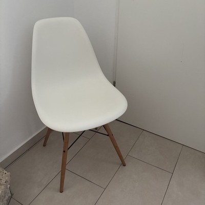 Original VITRA Eames Plastic Side Chair RE DSW Stuhl Weiß Holz Top Zustand