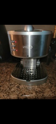 DeLonghi Ec702 15 Bar Pump Driven Espresso Latte and Cappuccino Maker Stainless