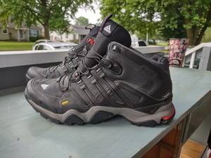 adidas terrex fast x mid gtx 