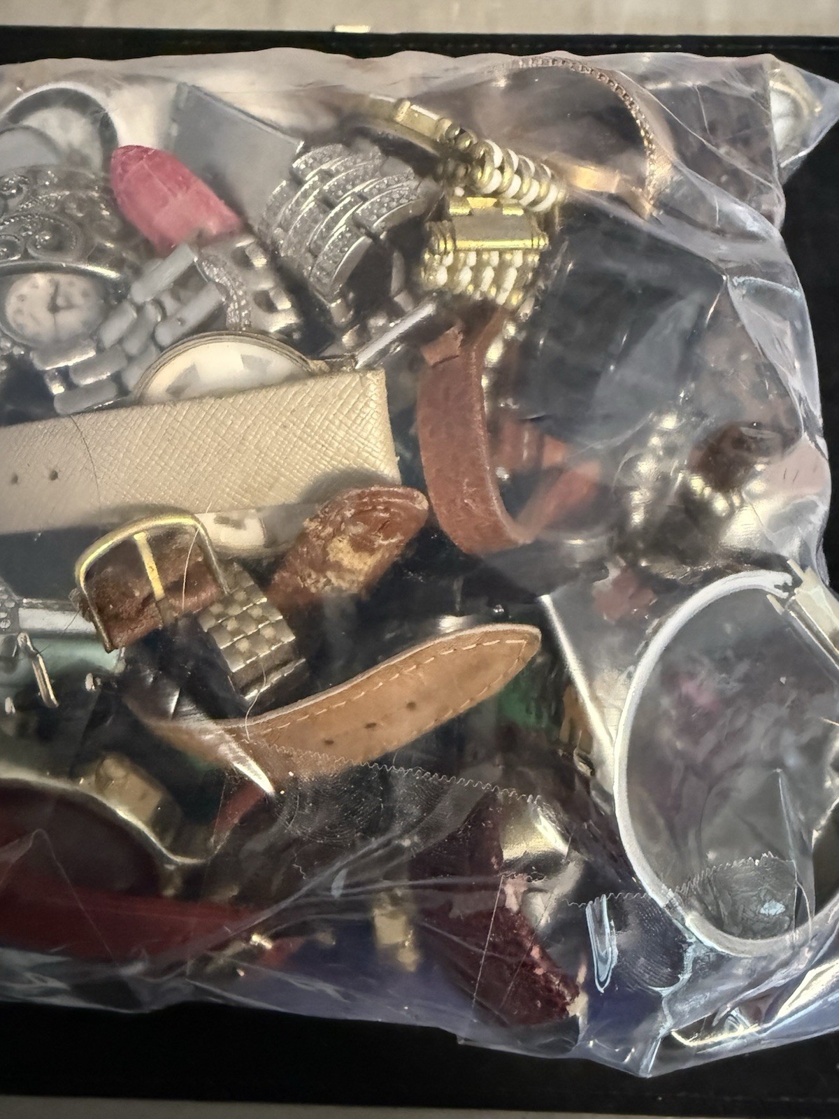 Huge Watch Watch Untested Only Parts  Men’s Modern/Vintage Lot! and Women’s - vintagewatches.pk