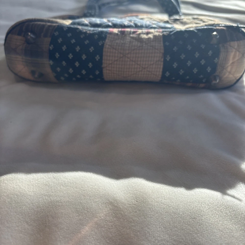 Bolsa de ombro Bella Taylor acolchoada patchwork detalhe bandeira americana - Imagem 4 de 4