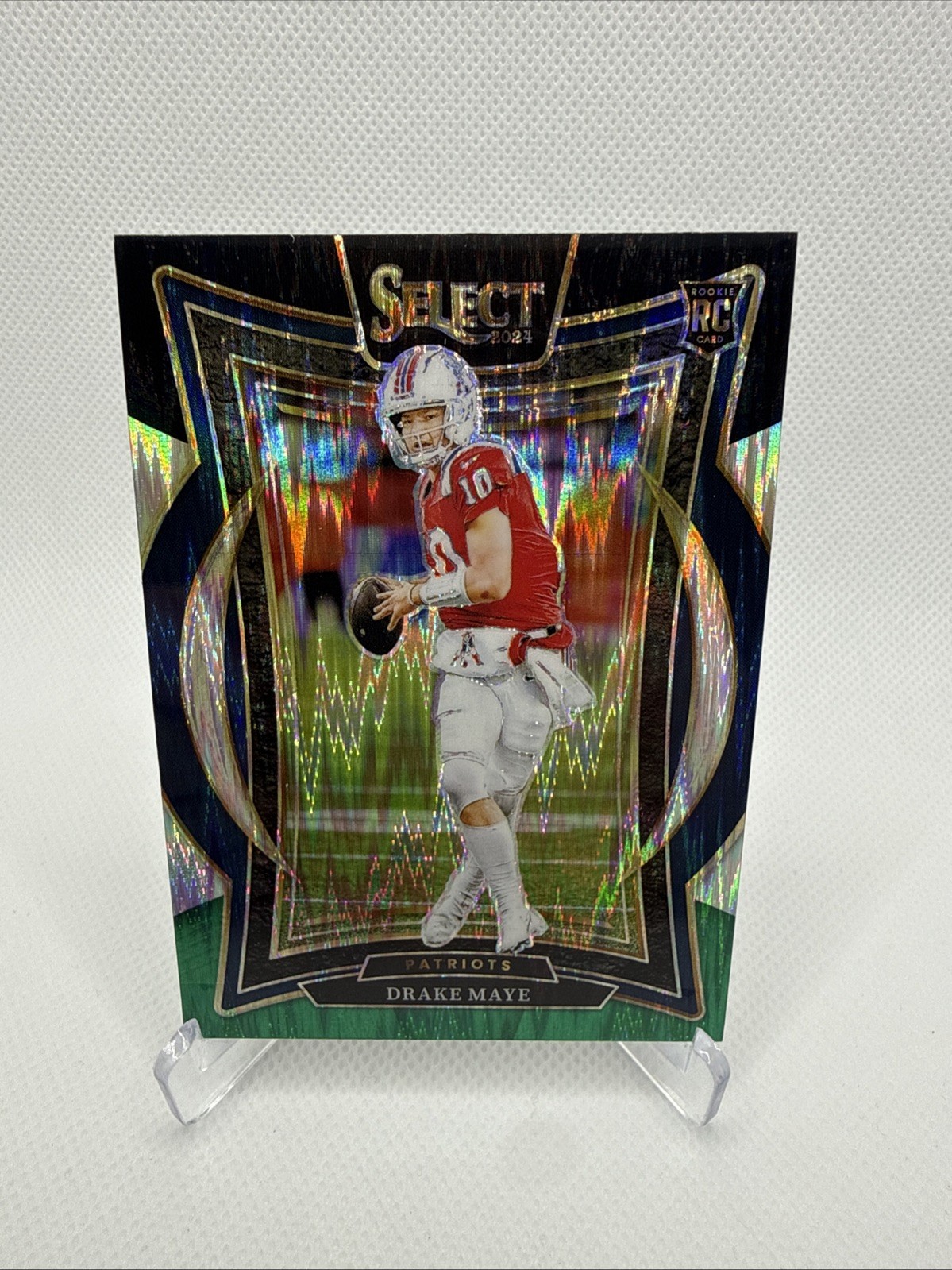 2024 Panini Select Drake Maye Rookie Concourse Black & Green Shock Prizm #27 RC