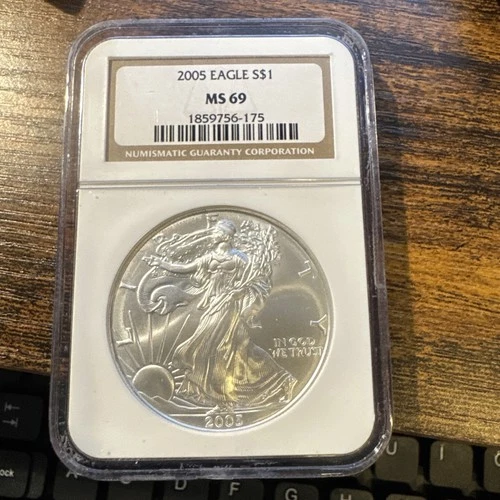 2005 $1 AMERICAN SILVER EAGLE NGC MS69 CLASSIC BROWN LABEL