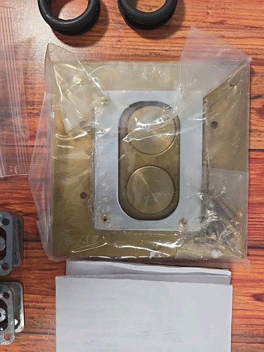 ¡¡OFERTA!! Toma de piso eléctrica Lews RCFB-1 NUEVO benéfico - Imagen 4 de 6