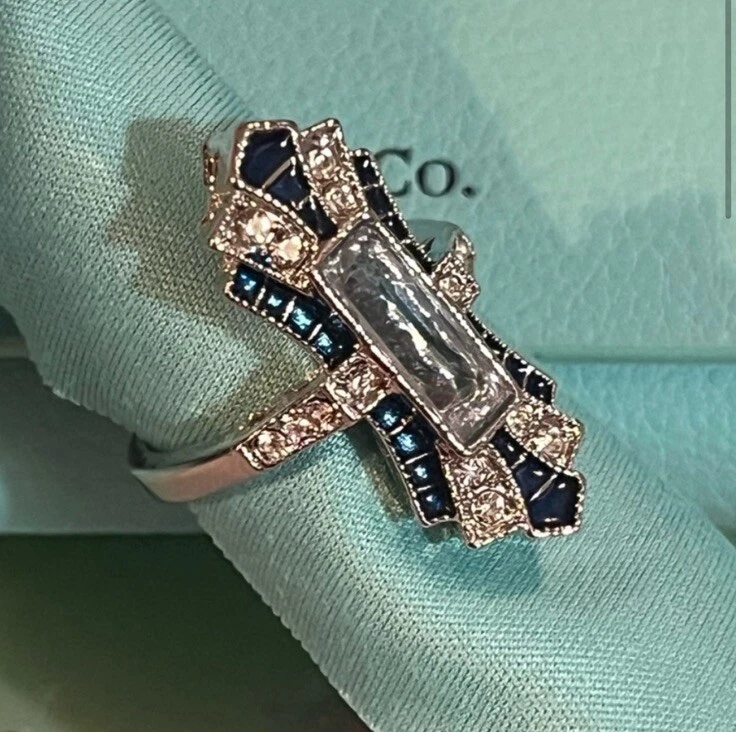 Anillo Vintage Azul Claro, Chapado en Oro Blanco, Detalle Esmalte, Piedras Circonitas. Foto 2 de 4