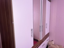 Kleiderschrank zu verkaufen 