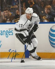 Los Angeles Kings Linden Vey Signed Autographed 8x10 COA A