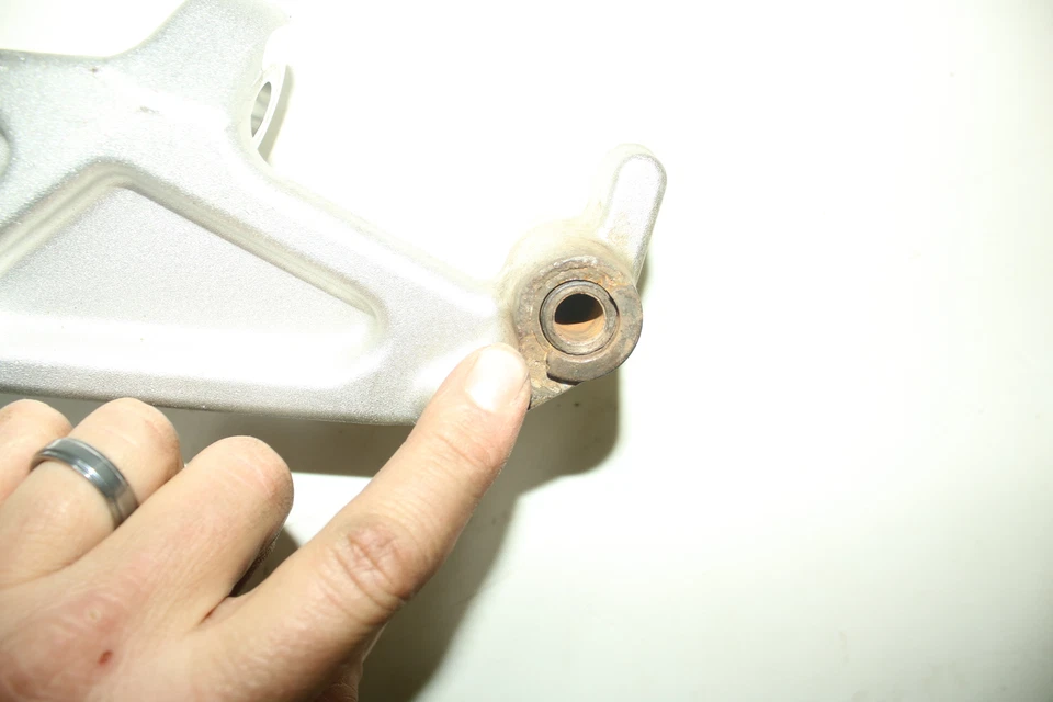 Ski-doo Mxz Renegade 600 Etec Xp 2009 brazo de dirección delantero derecho husillo nudillo Foto 2 de 4