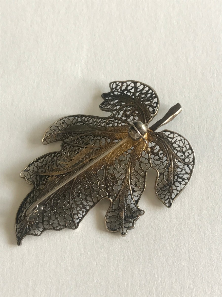 Broche Vintage Filigrane En Forme De Feuille - Bijou Ancien Et Délicat