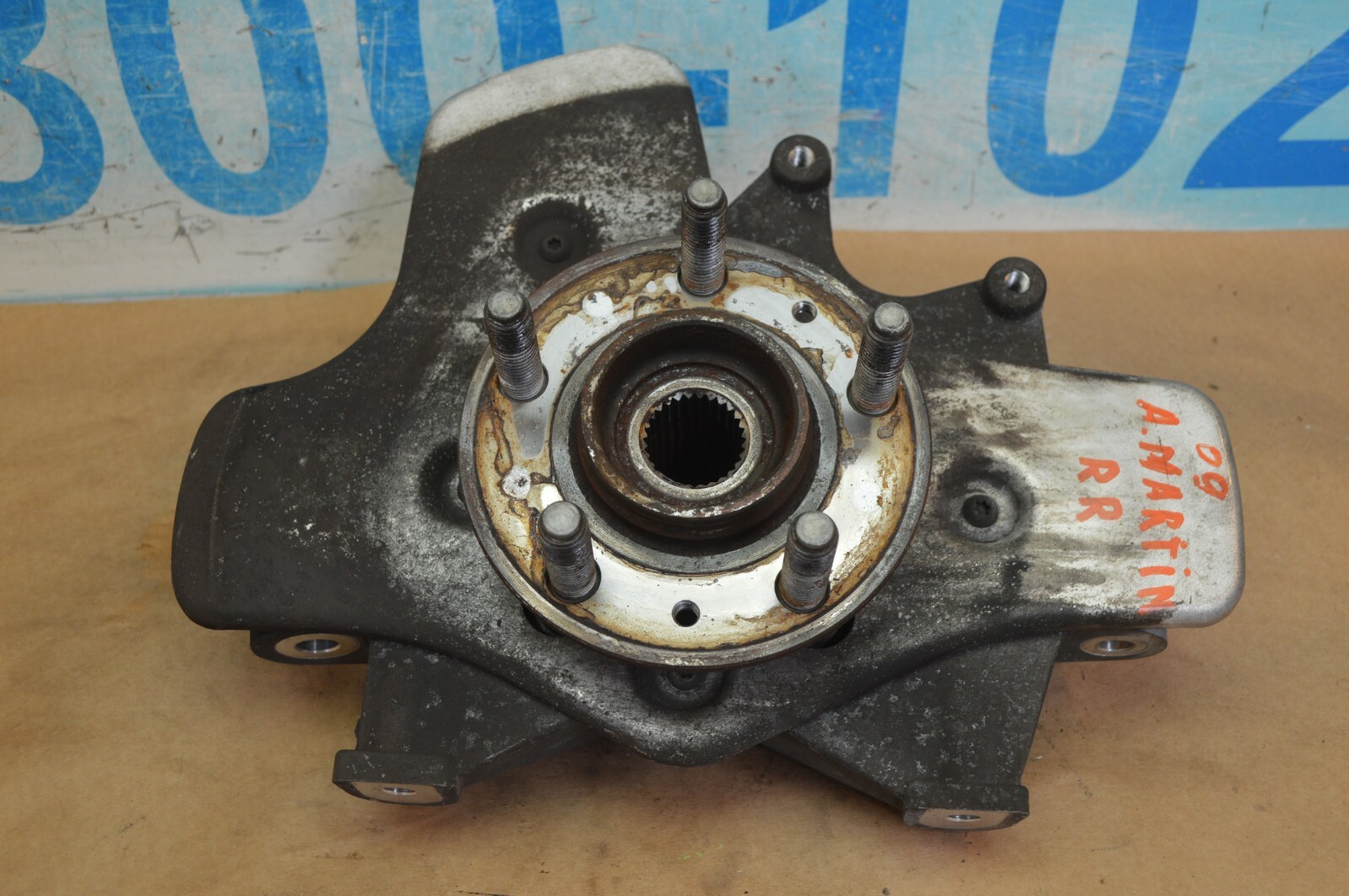 2009 ASTON MARTIN VANTAGE V8 REAR RIGHT PASSENGER SPINDLE KNUCKLE HUB BEARING