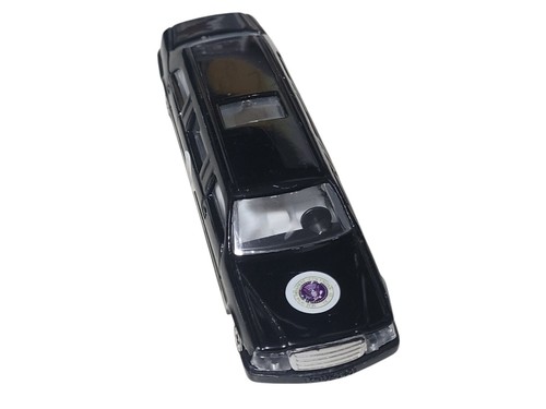Cadillac One Presidential State Car / Beast / Limousine 1:64 Diecast Black - Picture 2 of 6