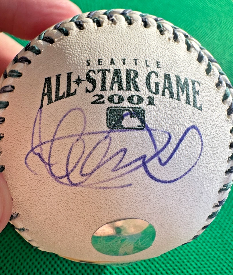 ICHIRO SUZUKI - Leaf 2001 All Star Game HOF AUTO BALL - Beckett Auténtico T93879 Foto 3 de 4