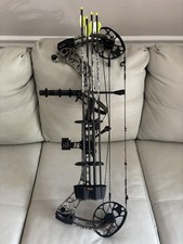 Mathews V3 31 Compound Bow Camo Right Hand w/ Quiver Sight Arrow Rest