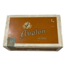 Avalon De Lux 5 Cent Factory No. 82 Dist. Of Pa. Cigarbox