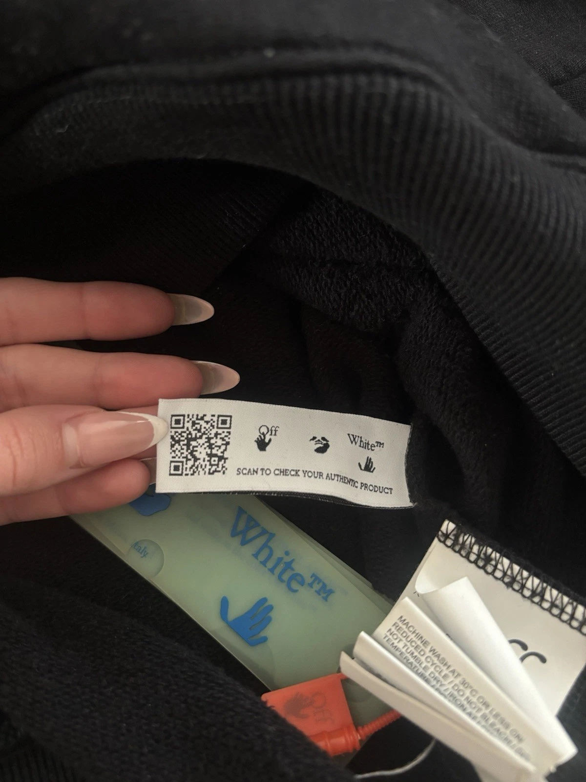 Felpa con cappuccio Off White mona lisa nera con etichette di autenticazione reali. Prezzo consigliato £476!