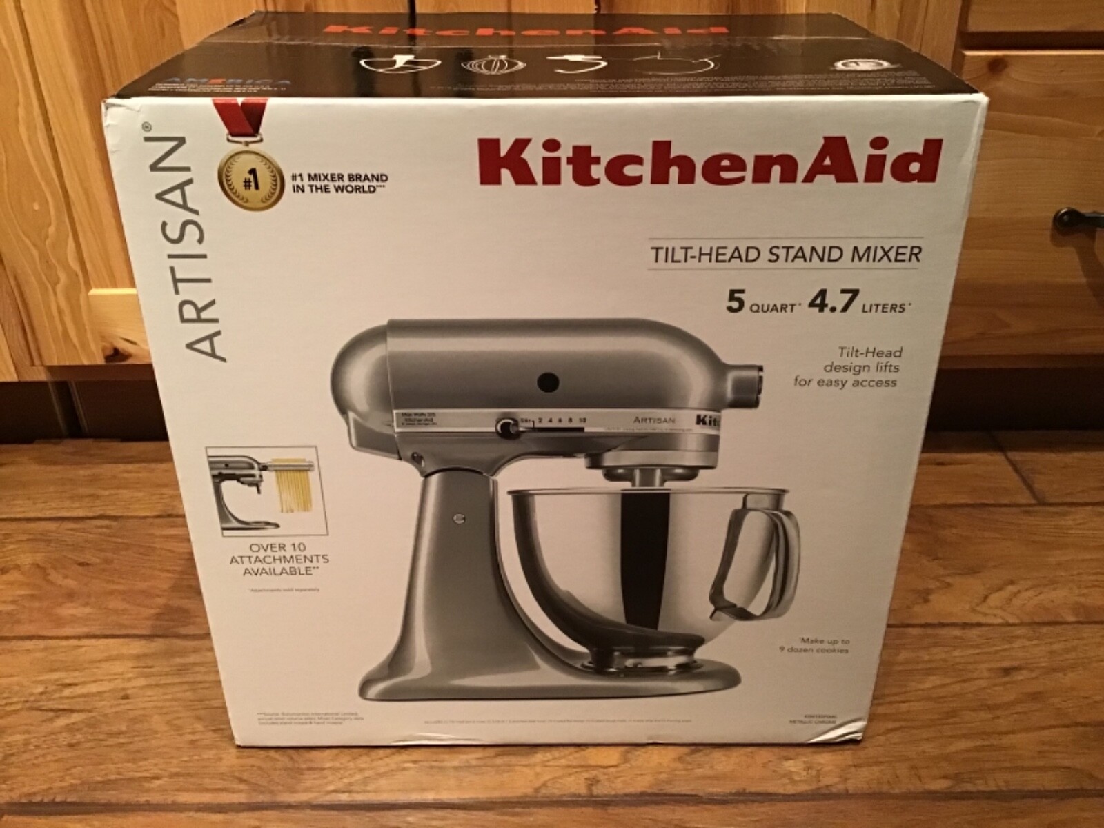 KitchenAid Deluxe 4.5 Quarts Silver Tilt-Head Stand Mixer 