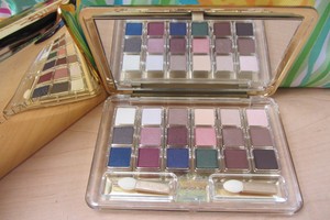 estee lauder deluxe eyeshadow compact