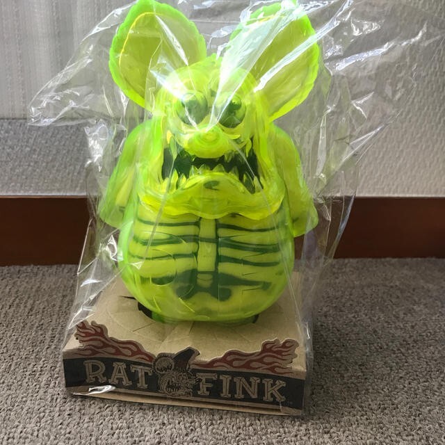 rat fink skull fly secretbase 4個セット Secret Base RAT FINK X-RAY neon yellow Vinyl Figure JP | eBay