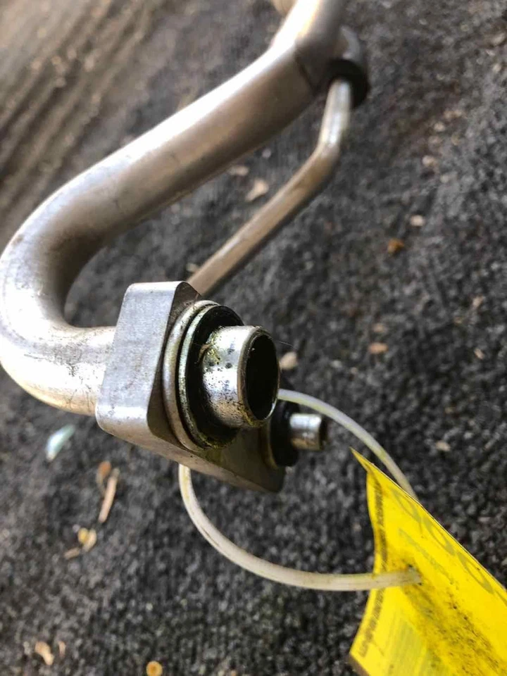 Chevrolet Cruze 2011-2016 aire acondicionado refrigerante manguera de succión OEM Foto 2 de 4