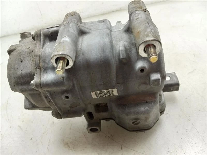 Compresor de aire acondicionado Prius C VIN B3 séptimo y octavo dígito compatible con 12-19 PRIUS Foto 3 de 4