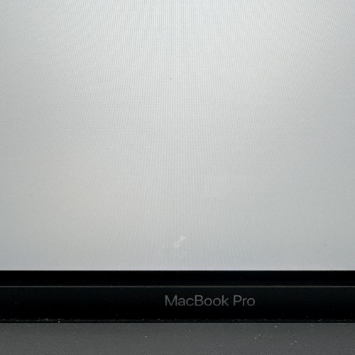 Apple MacBook Pro 2018 15" (A1990) | i7 2.6GHz | 16GB RAM | 512GB SSD | Pro 560X - Picture 4 of 17