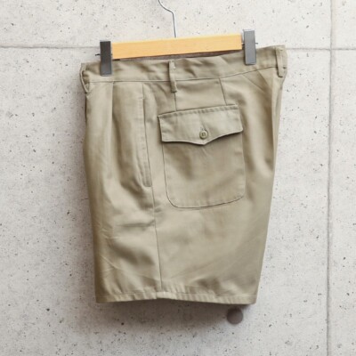 Vintage 1980s Italian army beige chino military shorts pants