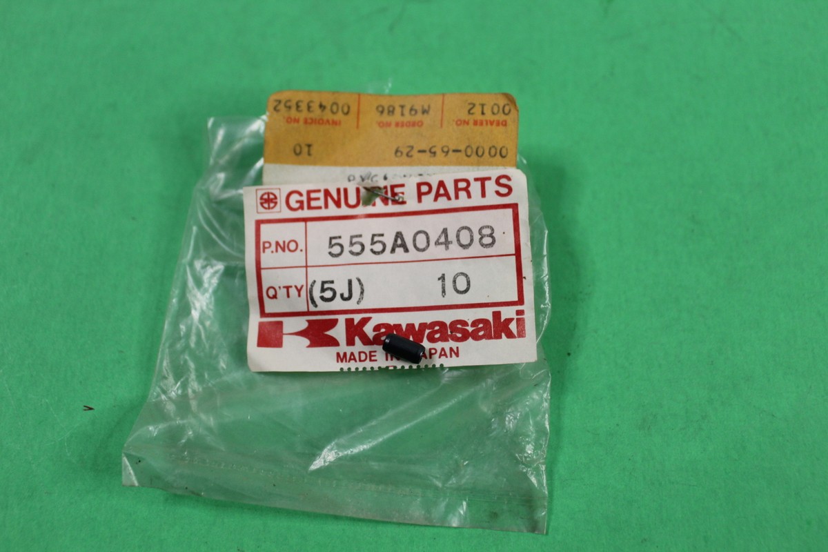NOS KAWASAKI KZ1000 KZ1100 KZ1300 KZ750 KZ650 ZX750 PART# 555A0408