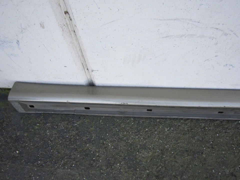 nn80206 Subaru Outback 2000 2001 2002 2003 2004 faldón panel basculante lateral derecho OEM Foto 3 de 4