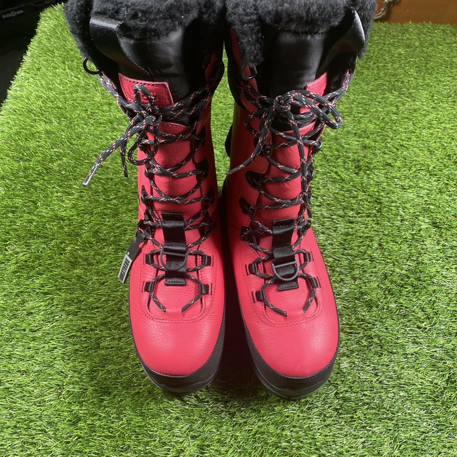 S 7 - Shasta Boot - Tall - Glow Pink Leather - Wool Lined Sn