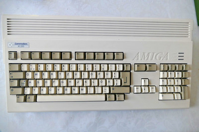Commodore Amiga 1200 mit Turbokarte WHDLOAD
