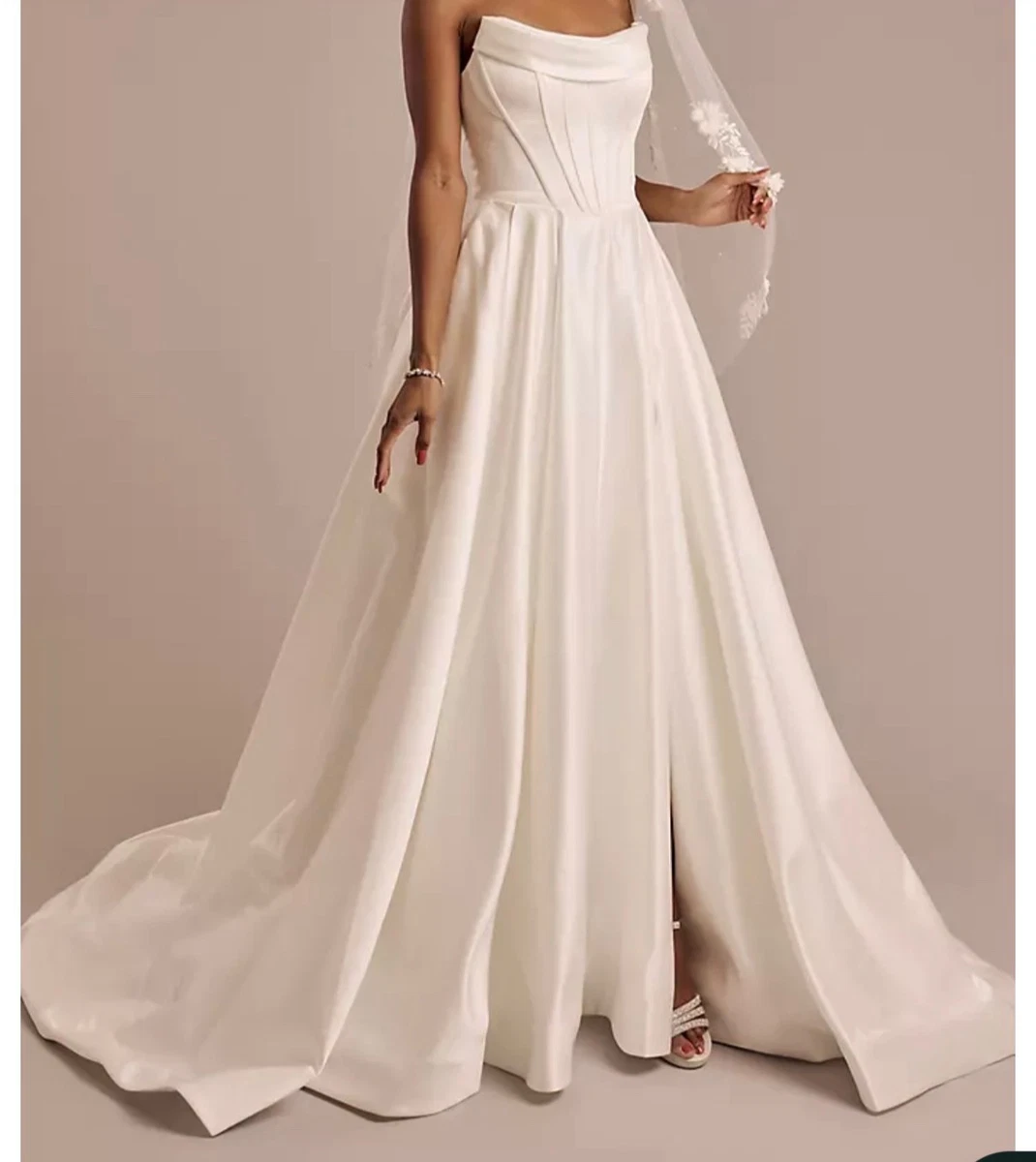 wedding dress a line sleeves Modest A-line Square Neck Wedding Dress Edita with Long Chiffon Sleeves 4 US (36 EU) / Ivory