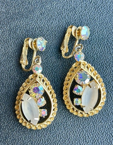 VINTAGE JULIANA OPEN BACK FROSTED GLASS AB BROOCH & CLIP EARRINGS SET. C - Picture 11 of 19