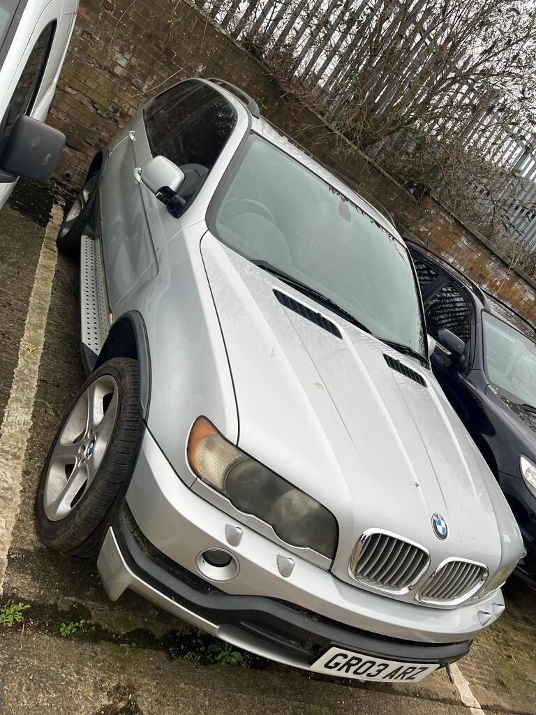 BMW X5 is 4.6 V8 AUTO 2003 SPARES OR REPAIR DUE TO ENGINE IMMOBILISER