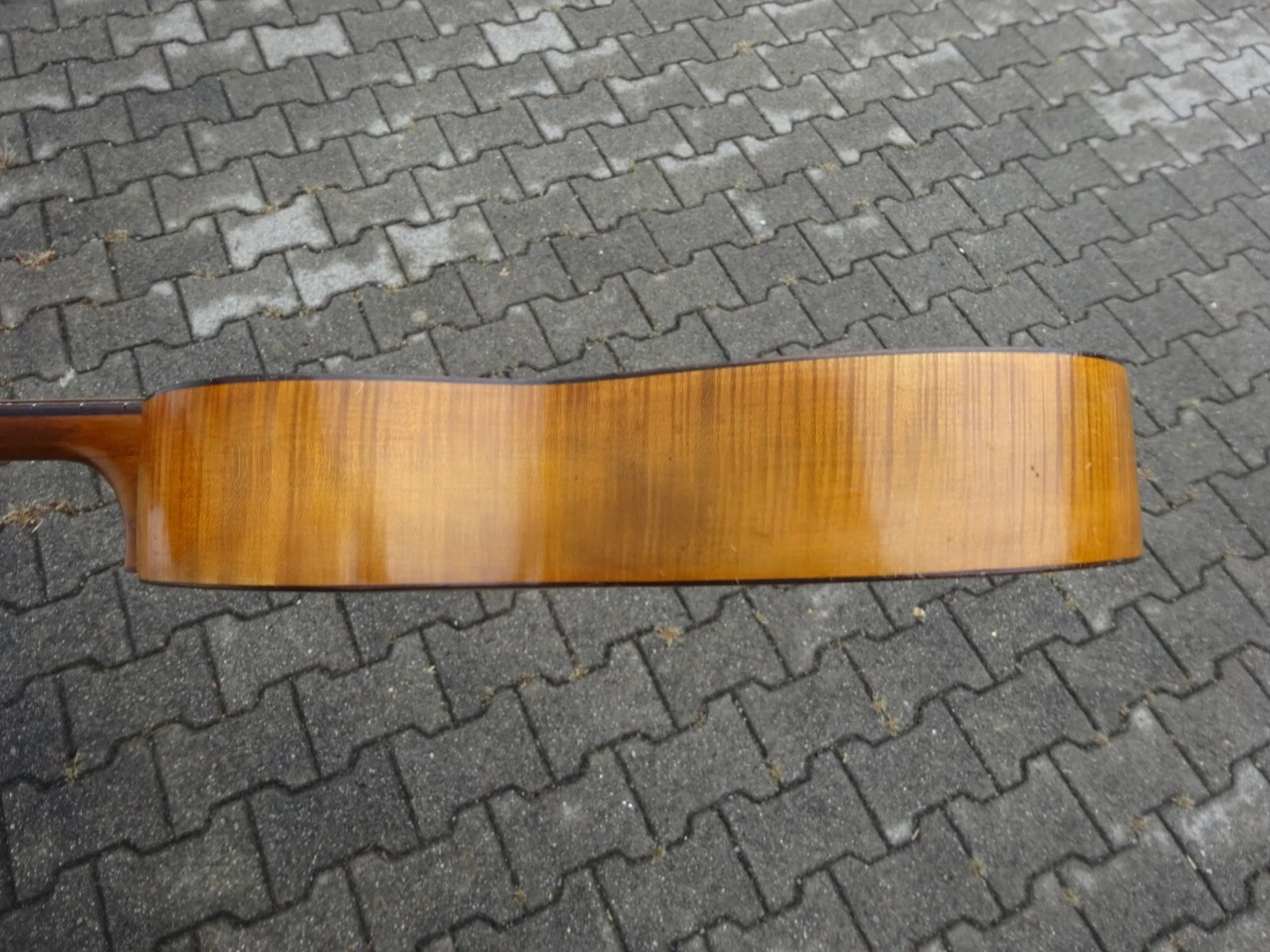 Picture 3 of 12