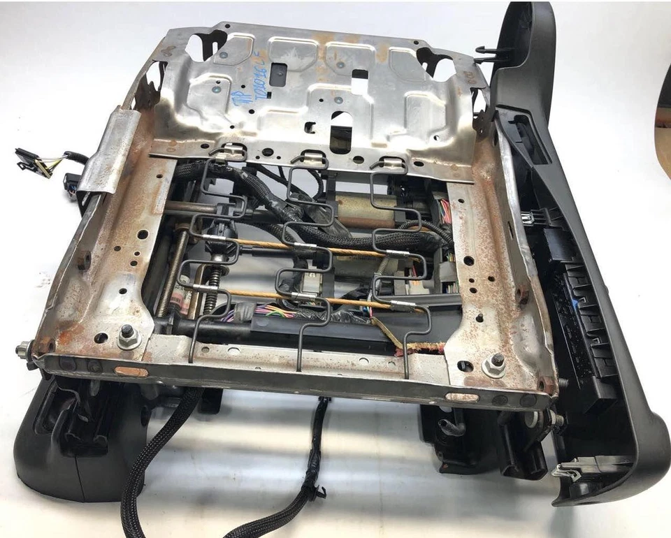 GMC Yukon XL 1500 2007-2014 asiento del conductor delantero izquierdo eléctrico *solo pistas* 8 vías Foto 2 de 4