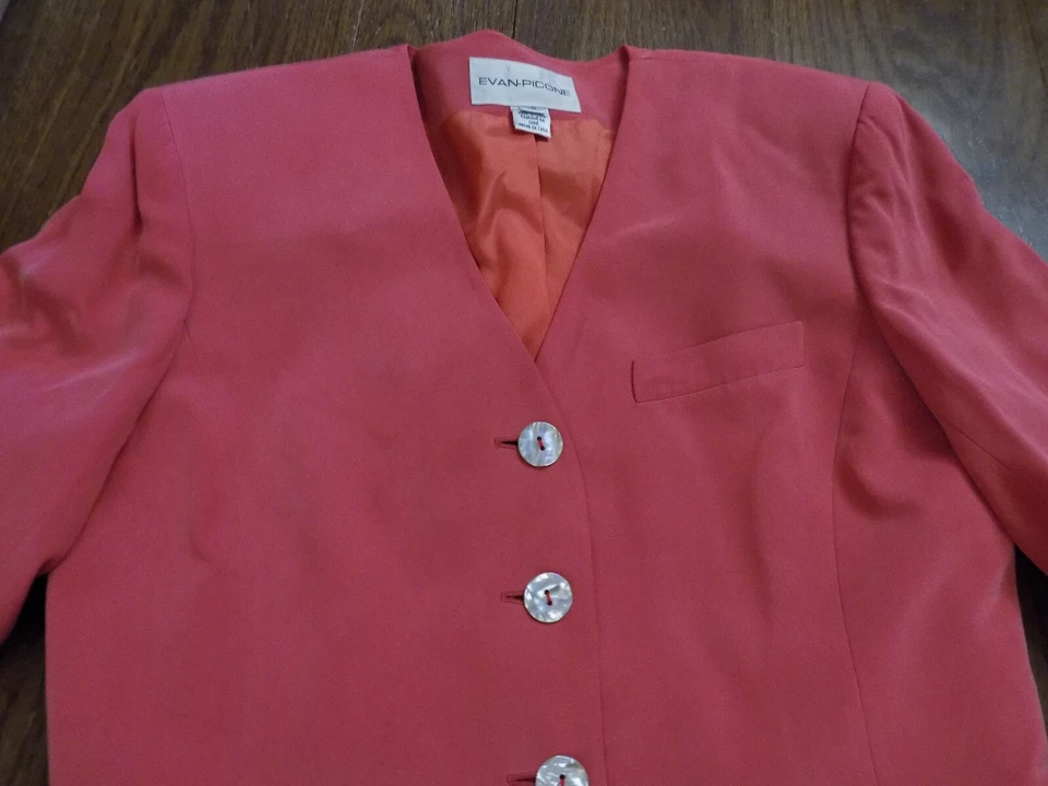 Vtg Evan-Picone Coral 100% Silk Classy 2 Pc Suit Skirt Blazer Jacket & Skirt 10 - Image 2 of 4