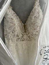 Maggie Sottero Ivory Lace Beaded Sleeveless V-Neck Ball Gown Dress Plus 20