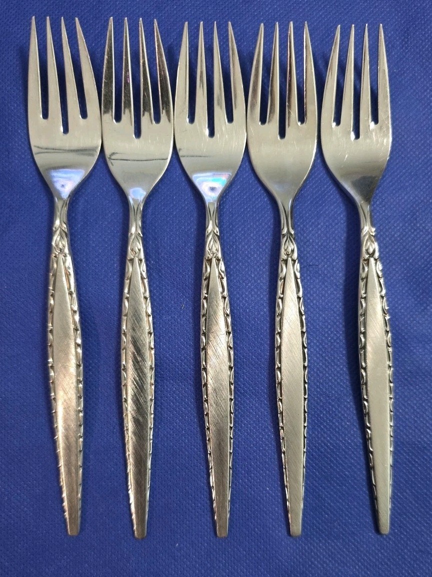 Oneida Community Stainless, VENETIA pattern, 5 Salad Forks, 
