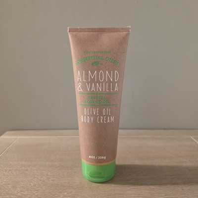 Discontinued Bath & Body Works Almond & Vanilla Natural  Olive Oil Body Cream