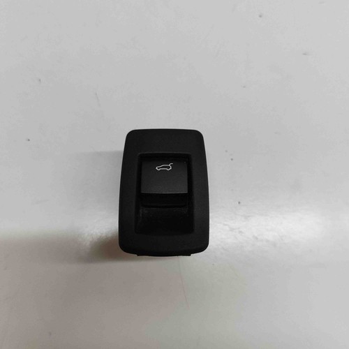 Tailgate opening switch