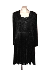 Molly Malloy Dress Black Velvet Size 12 Artsy Boho Witchy Holiday Party Vintage