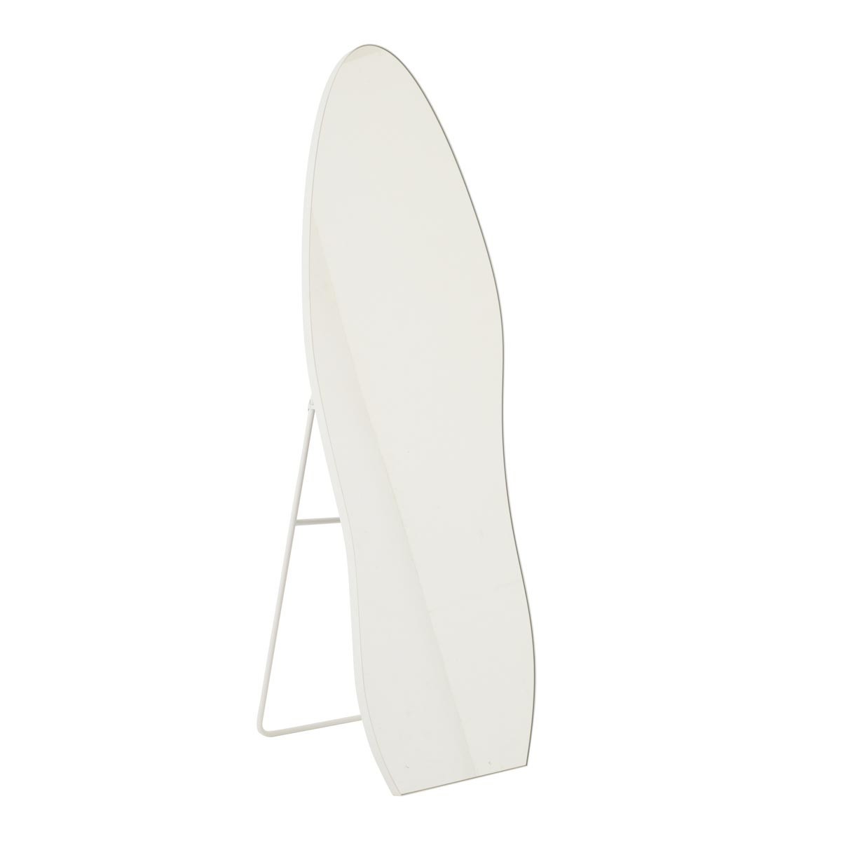 Miroir sur pied blanc Morton 180cm dans l'entrée pour illuminer vos matins