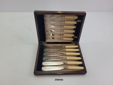 Fischbesteck W.M. SEP Gabeln Messer RF Gravur um 1900 Holzkasten alt #258450