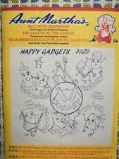 New    Lot of 5 Aunt Martha  s Hot Iron Transfers - Days of the Week 
