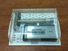 Vtg J-3 1964 Gillette Super Speed Double Edge Safety Razor Set w/Case & Blades