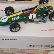 Spark 1:18 Lotus 33 #1 Jim Clark 1965 German GP Winner Resin w/ Stand