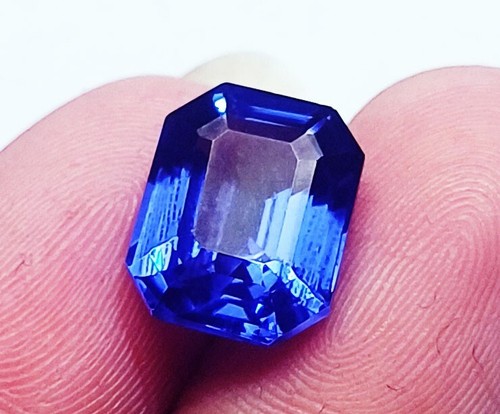 Loose Gemstone Natural Tanzanite 8.90 Ct Radiant Shape Certified