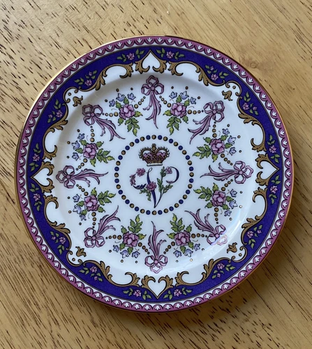 The Royal Collection Queen Victoria’s Dish Fine Bone China England Commemorative