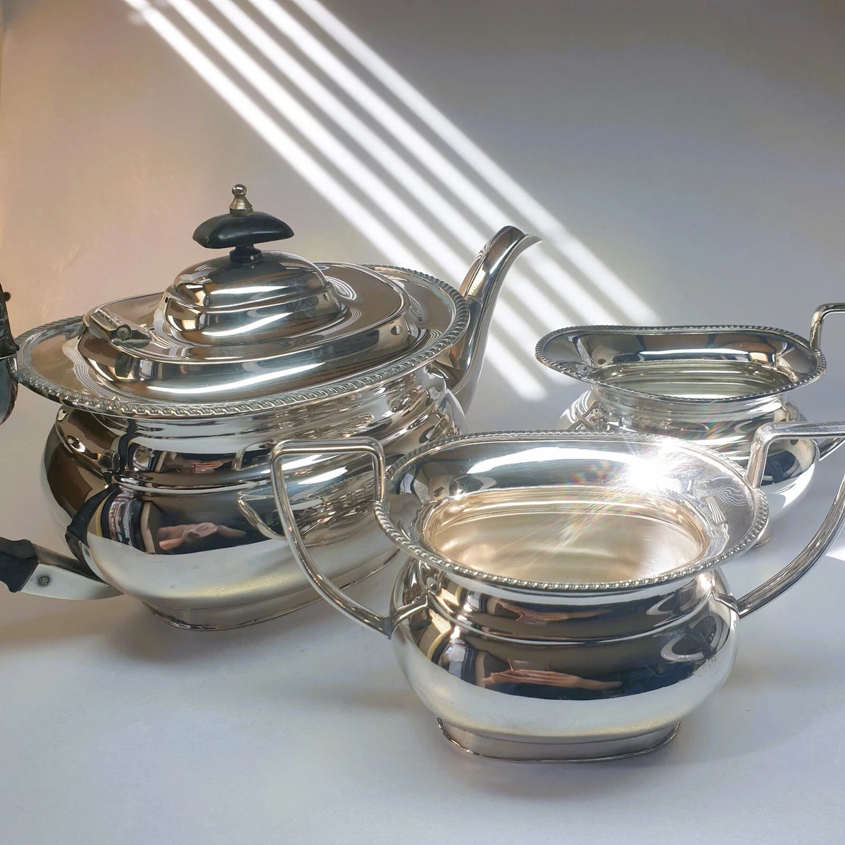Garrard Antique US Silver-Plated Teapots, Coffee Pots & Sets for
